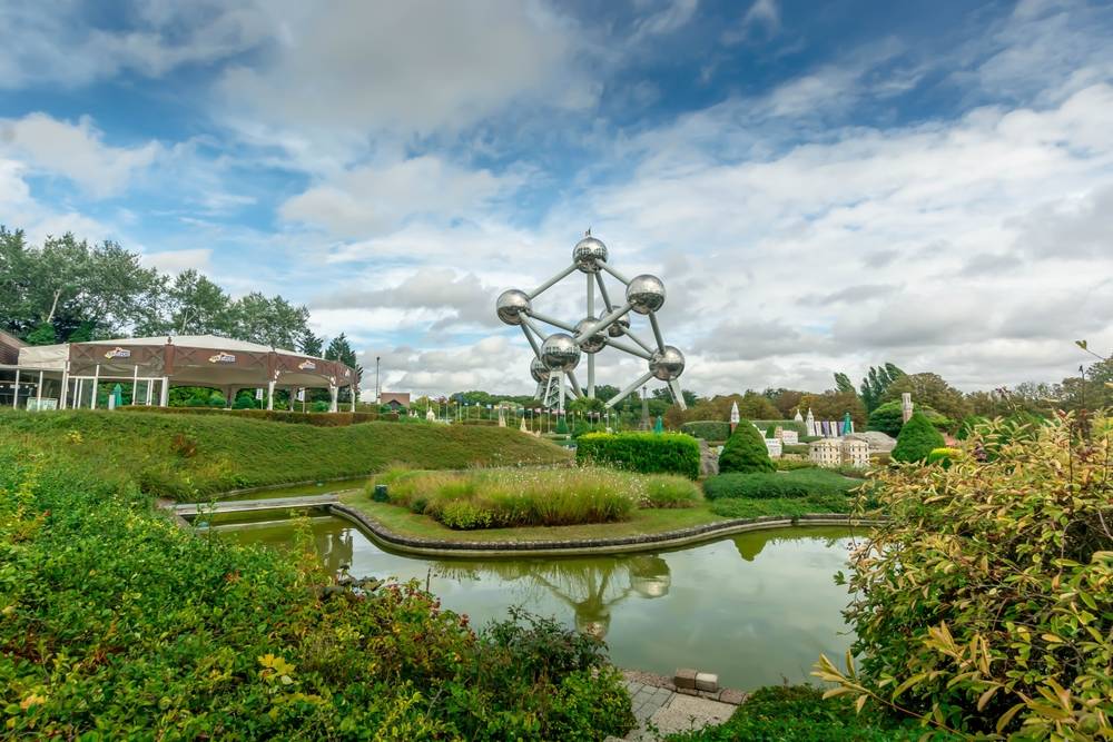 Atrakcja Atomium w dzielnicy Laeken
