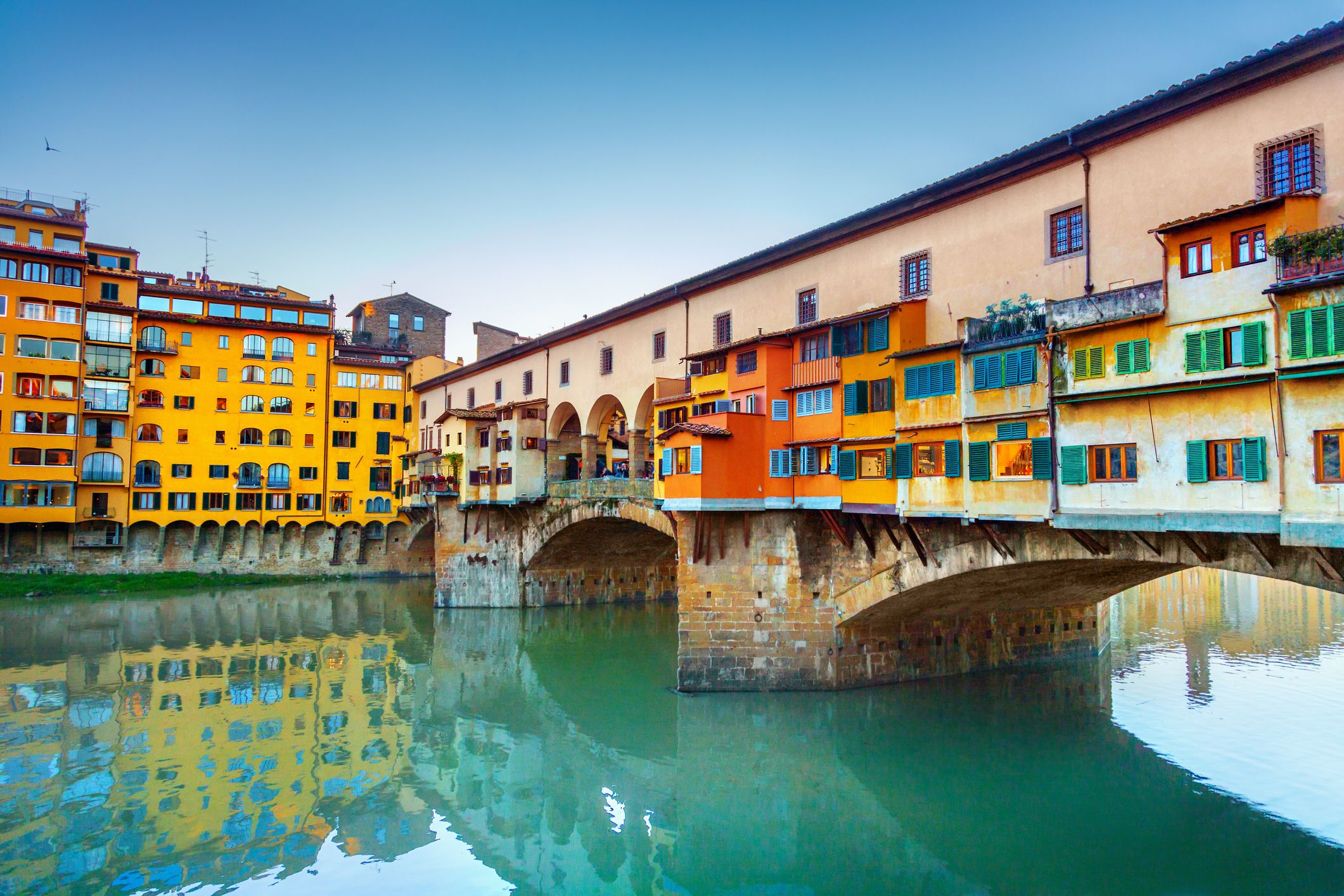 Most Ponte Vecchio na rzece Arno