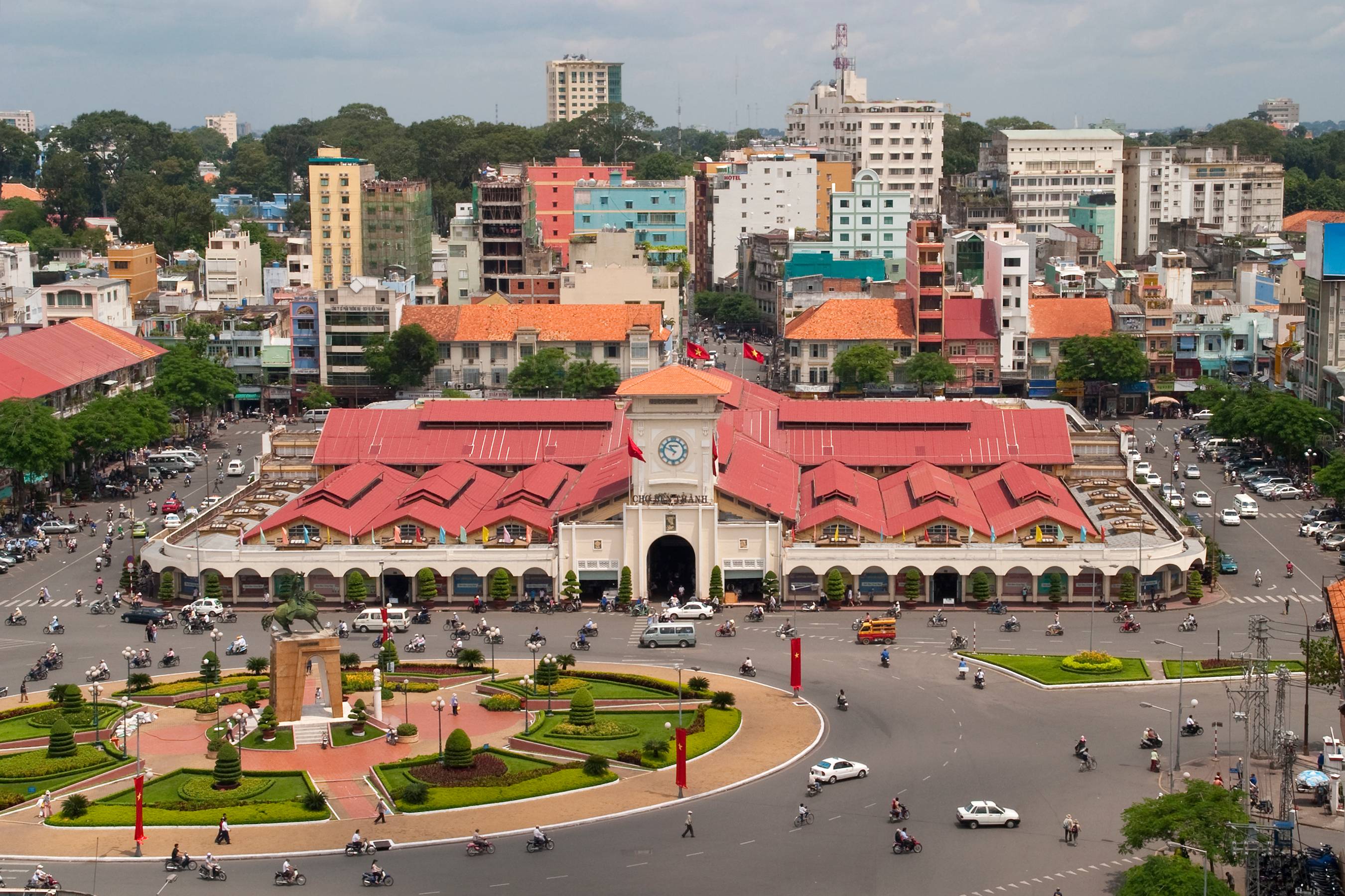 Słynny Ben Thanh Market