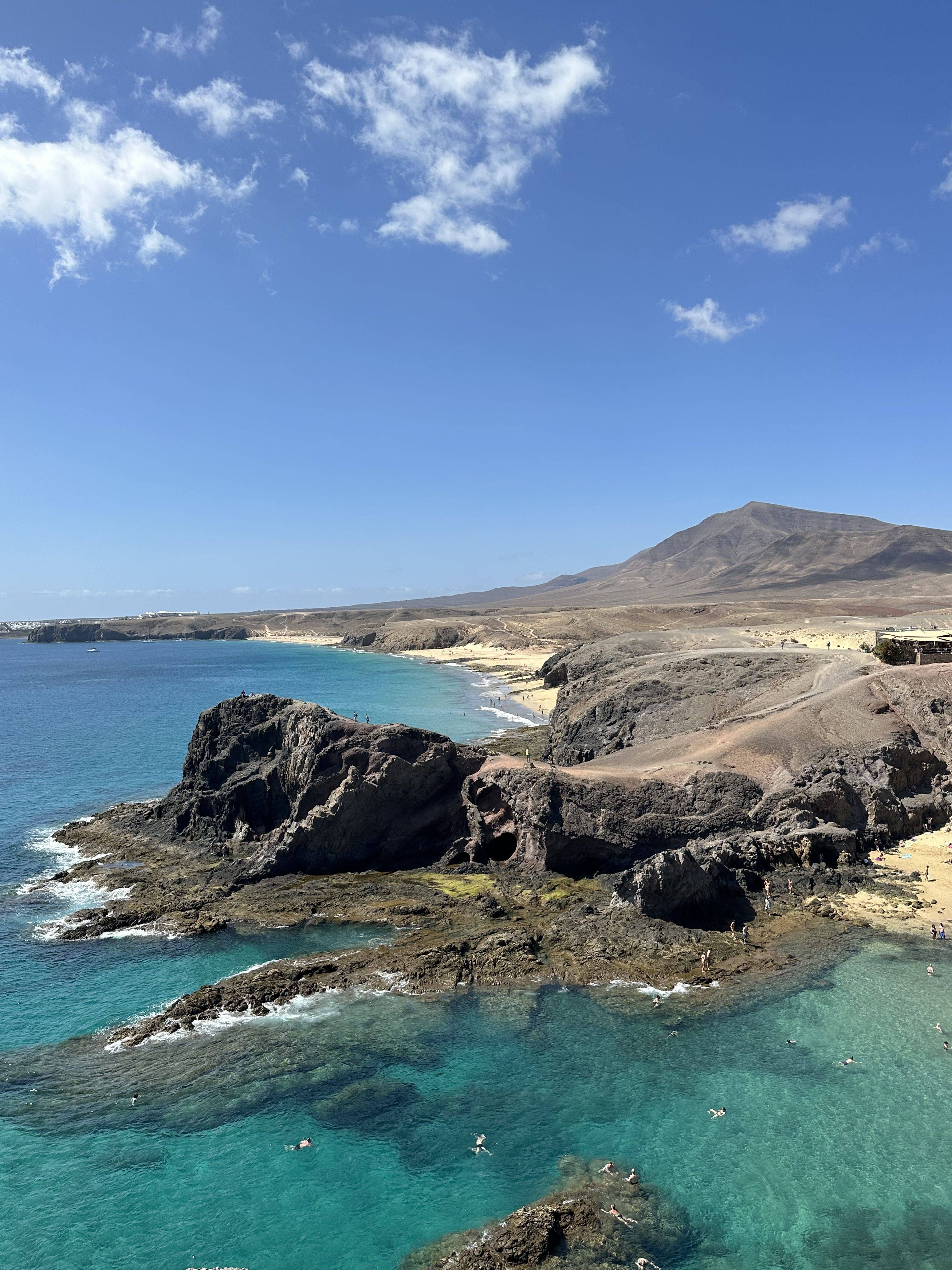 Widok na plażę Papagayo | 📸 @ann.sadowska