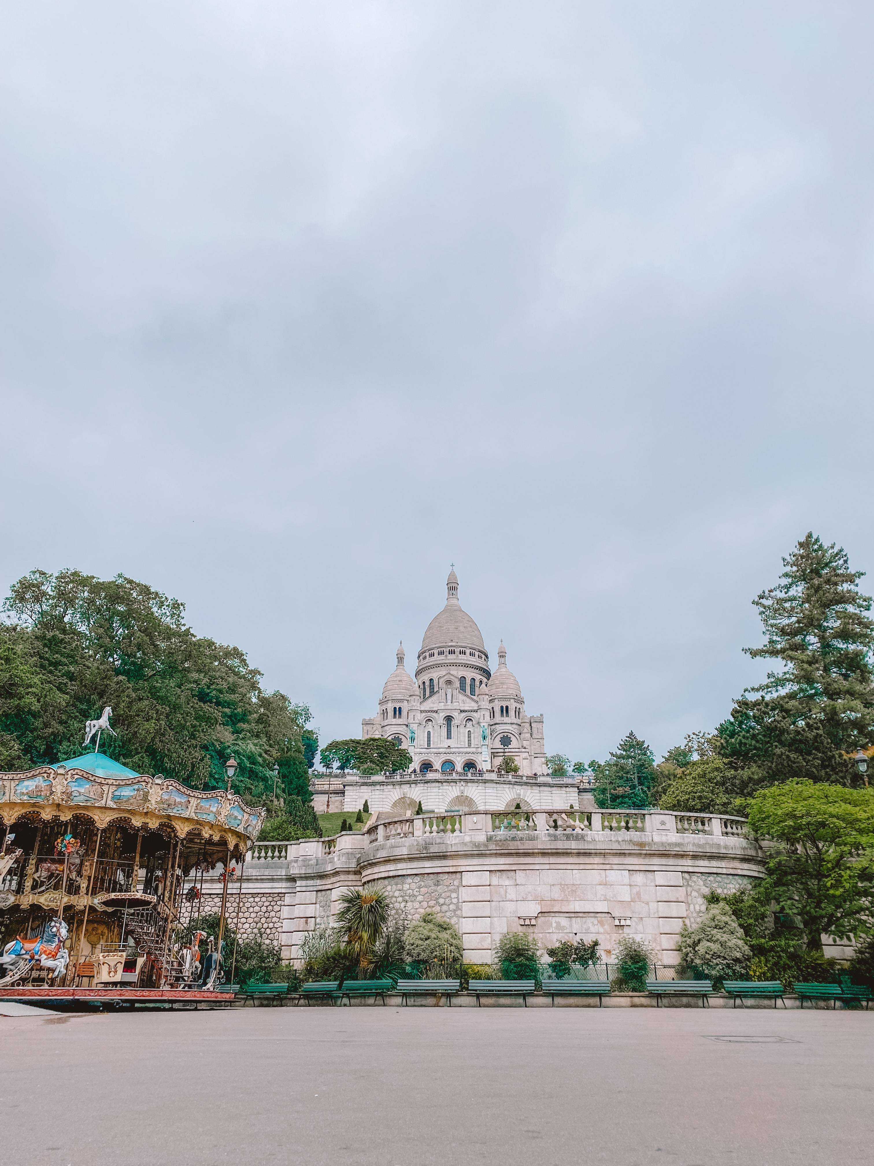 Basilique du Sacré-Coeur în vârful Montmartre | 📸 @paulina.kolaczek