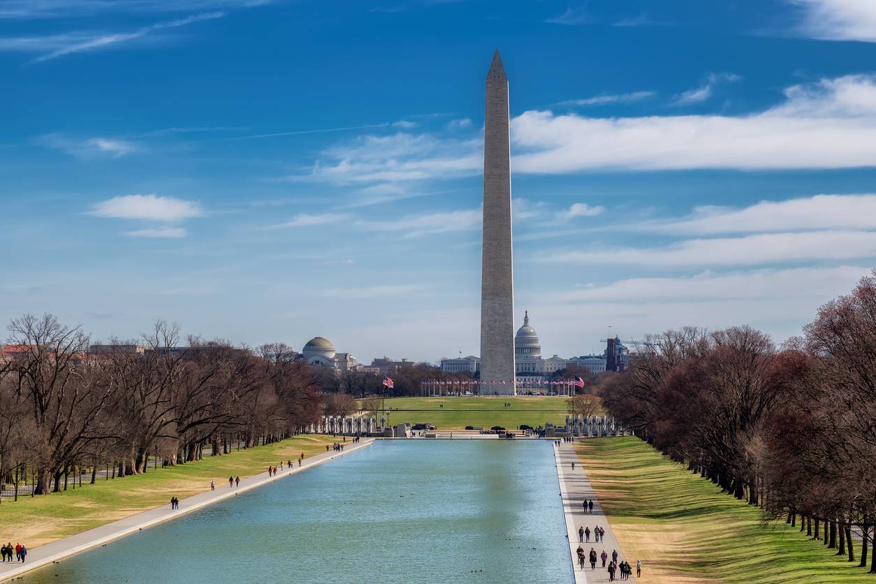 Pomnik Waszyngtona w parku National Mall