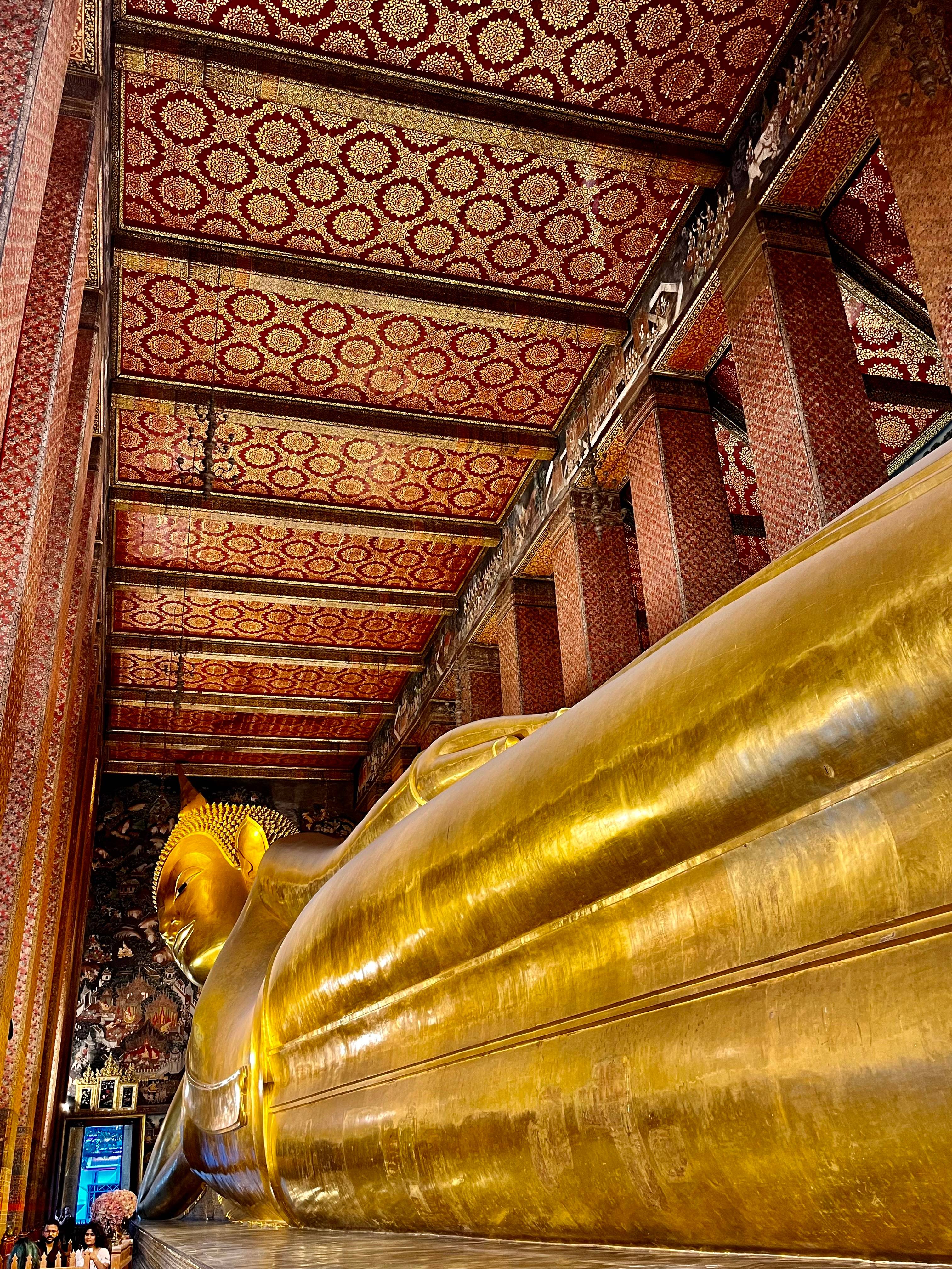 Leżący Budda w świątyni Wat Pho | 📸 @aluminezja