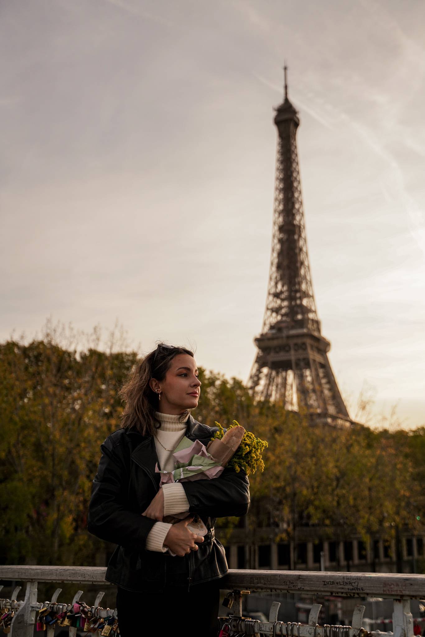 Vedere a Turnului Eiffel de pe podul Alexandre III 📸 @esky