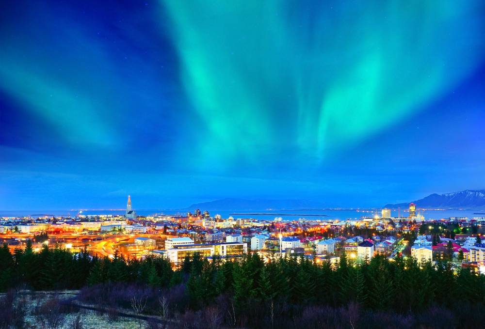 Zorza polarna nad Reykjavikiem