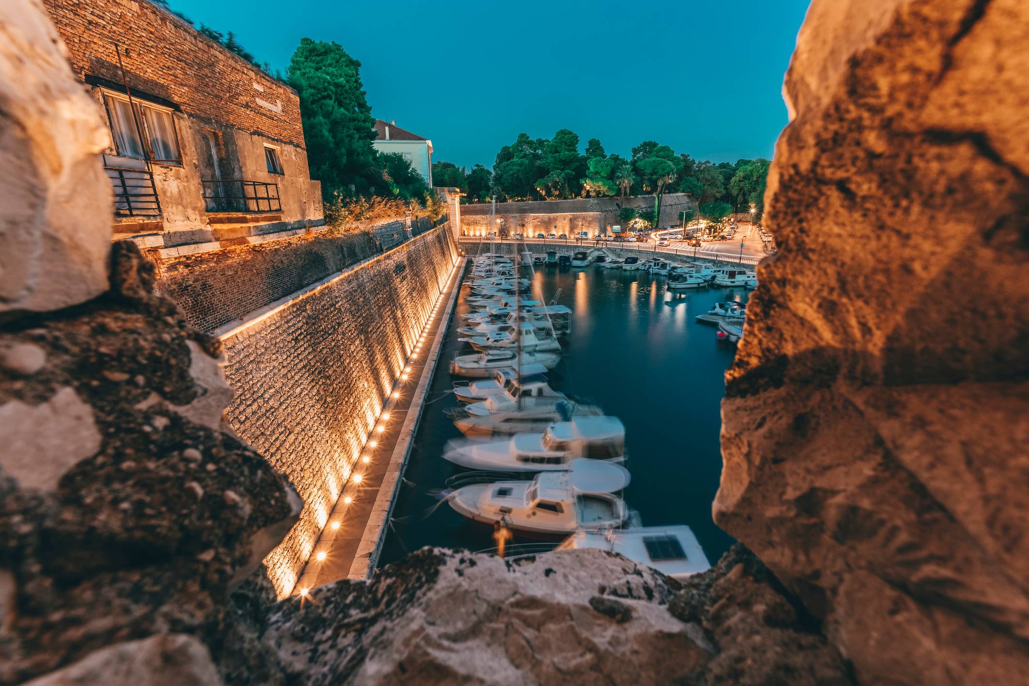 Łodzie w porcie Foša